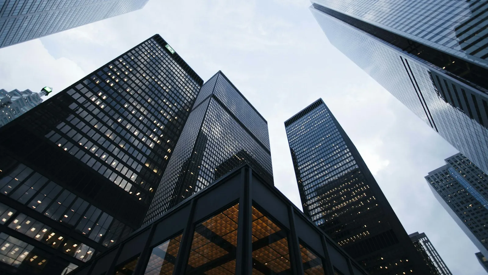 Fachada de un edificio de oficinas